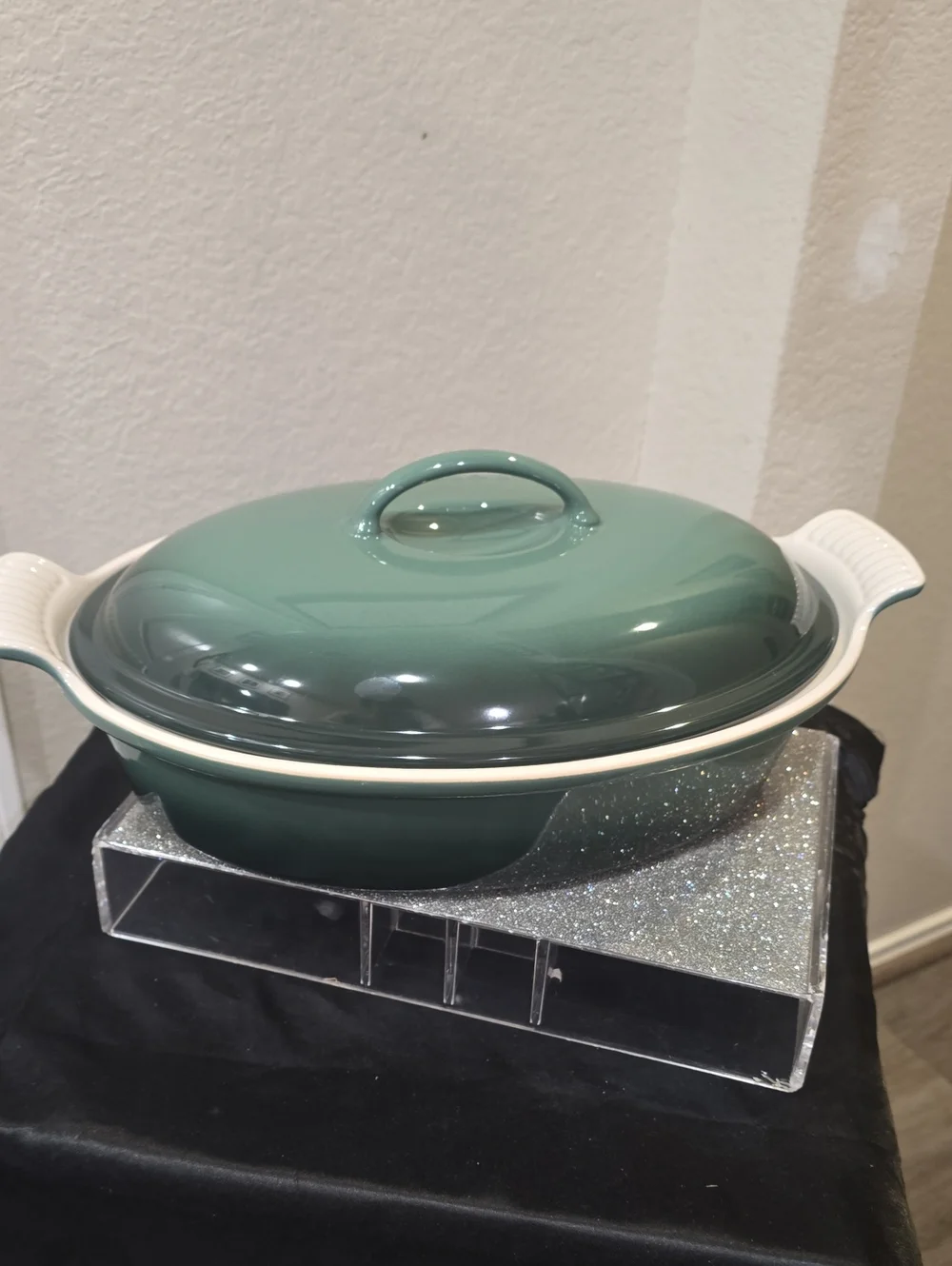 Le Creuset 4QT Oval HeritageCovered Casserole Dish- Artichaut